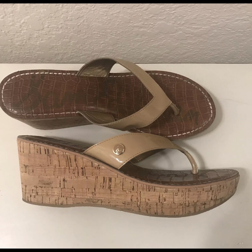 Sam Edelman tan patent leather wedge sandals Sz 9